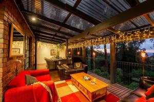 Holly Lodge - Guest Ratings and Feedback