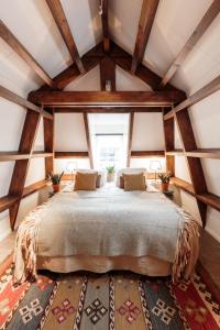 Hotel Dwars - Location and Proximity