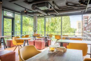 Hotel New Kit - Location and Attractions