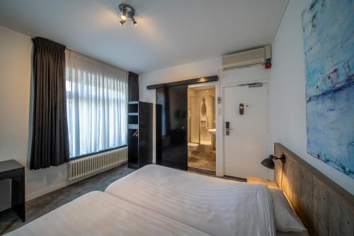 Hotel Restaurant St. Lambert - Safety and Language Support