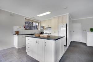 Hybiscus Waterfront Apartments - Proximity to Attractions