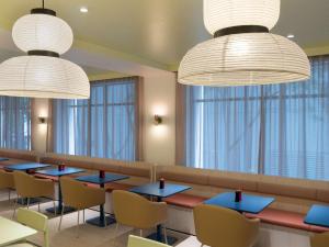 Ibis Styles Sydney Central - Check-in and Check-out