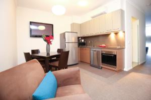 Indulge Apartments - Ontario - House Rules and Policies
