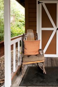 J Patrick Inn - Room Features