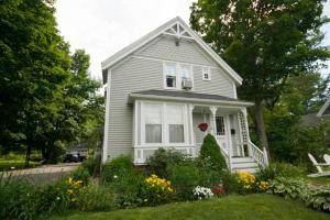 James Place Inn Bed and Breakfast - Breakfast and Culinary Offerings