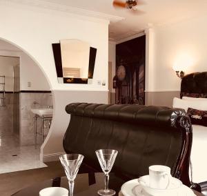 Josephines Luxury Accommodation - Convenient Onsite Amenities