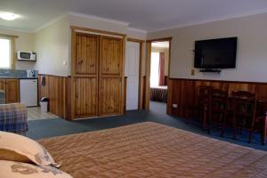 Kentish Hills Retreat - Facilities and Services