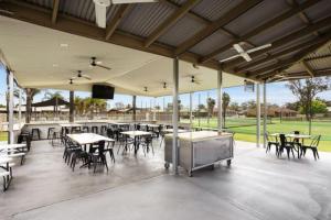 Lakeside Country Club - Dining and Catering