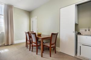 Launceston Central Apartment Hotel Official - Reception and Services