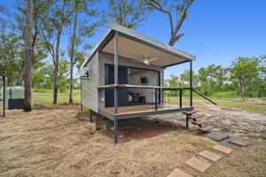 Litchfield Tropical Stay - Connectivity and Amenities