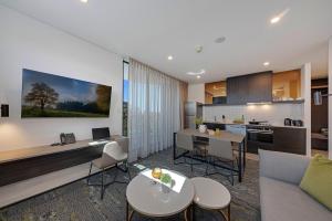 Littomore Suites Kingswood - Policies and Deposit