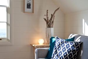 Loft Over The Vines - Services and Facilities