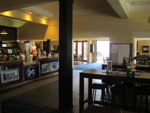 Maclean Hotel - Dining and Entertainment
