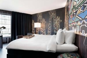 Mainport Hotel Rotterdam, Curio Collection by Hilton - Dining Options
