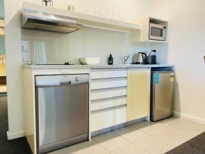 Mantra Deluxe Studio Darwin - Bathroom Amenities