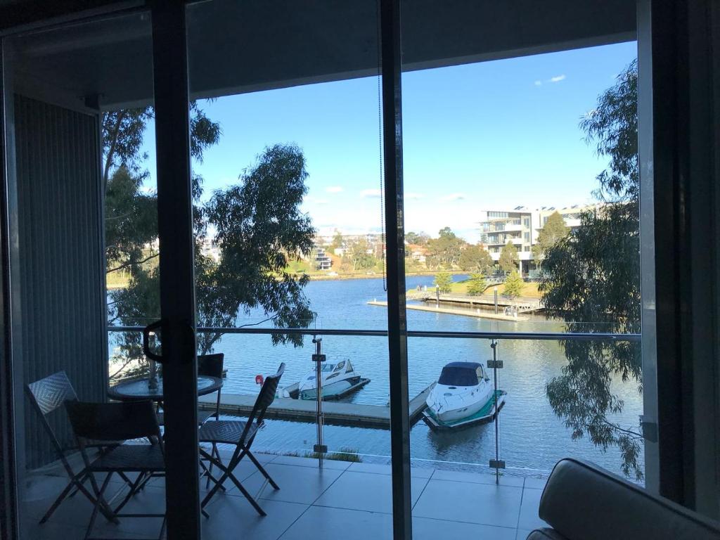 Marina View Apartment on the Maribyrnong River, Melbourne Review