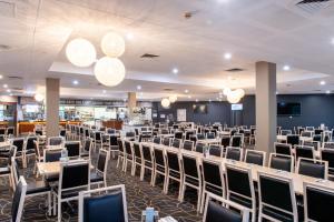 Mawson Lakes Hotel - Dining Options