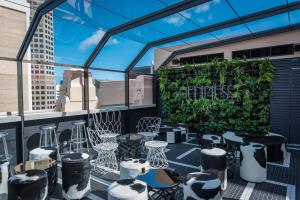 Mayfair Hotel - On-Site Dining Options