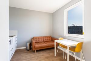 Mayfair Plaza Motel and Apartments - Facilities and Services