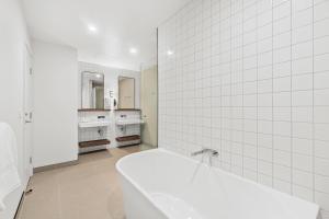 Mercure Pakenham - Staff and Service