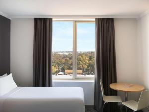 Mercure Sydney Bankstown - Dining Options