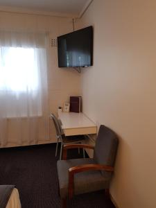 Morphett Arms Hotel - Entertainment and Nightlife