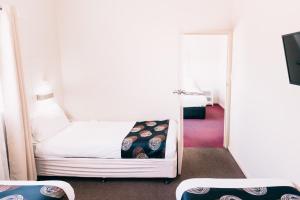 Motel Poinsettia - Nearby Attractions and Activities