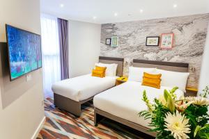Oliver Plaza Hotel - Accommodation Details