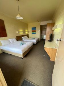 Opal Inn Hotel, Motel, Caravan Park - Guest Policies