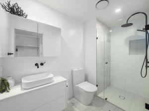 Pacific Marina Apartments - Check-in and Check-out
