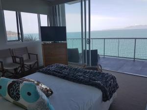 Penthouse on Bright Point - Booking Information and Policies