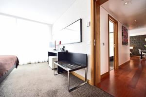 Pestana Chelsea Bridge Hotel & SPA - Location and Accessibility