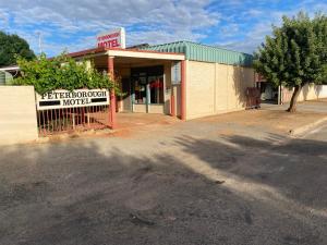 Peterborough Motel - Cleanliness and Comfort