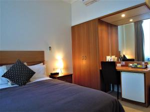 Plough Hotel - Location and Accessibility