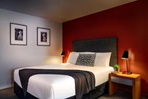 Punthill Apartment Hotel – Little Bourke Review - Guest Ratings and Reviews