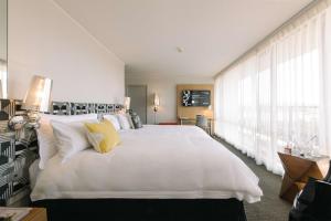 QT Canberra - Accessibility and Facilities