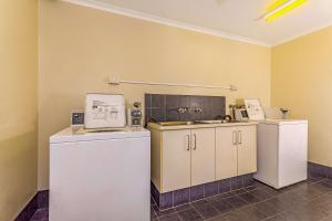 Quality Hotel Darwin Airport - Free WiFi and Parking