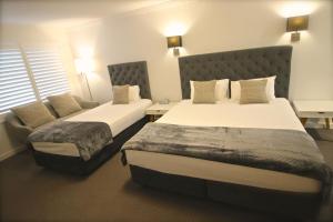 Quays Hotel - Hotel Facilities and Services