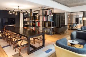 Radisson Blu Hotel, London Mercer Street - Policies and Accessibility
