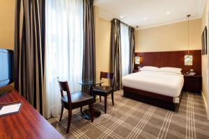 Radisson Blu Hotel, London South Kensington - Formerly Vanderbilt - Common Questions