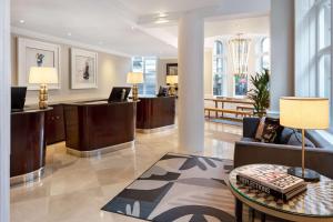 Radisson Blu Hotel, London Tottenham Court Road - Formerly Kenilworth - Convenient Parking Options