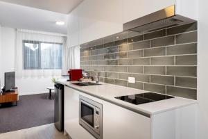 Ramada by Wyndham VetroBlu Scarborough Beach - Family-Friendly Features