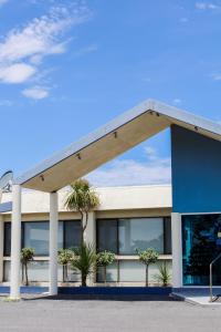 Robetown Motor Inn & Apartments - Activities and Attractions