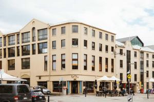 Salamanca Galleria Apartments - Location and Nearby Attractions