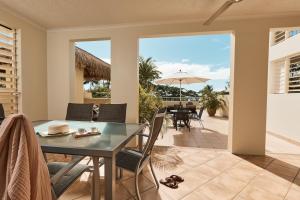 Sea Change Beachfront Apartments - Nearby Activities