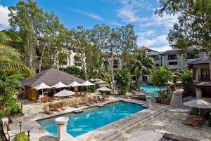 Sea Temple Palm Cove 2 Bedroom Luxury Apartment - Getting There and Getting Around