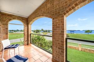 South Coast Retreat - Location and Accessibility