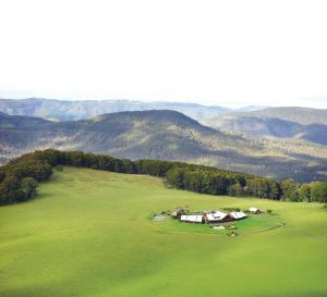 Spicers Peak Lodge - Accessibility and Special Requests