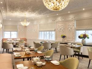 St. Ermins Hotel, Autograph Collection - Luxurious Room Features
