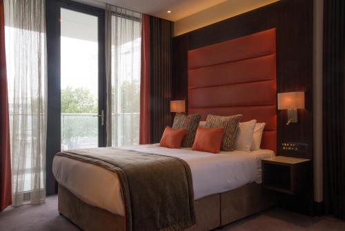 St Georges Hotel - Wembley - Policies and Guest Information